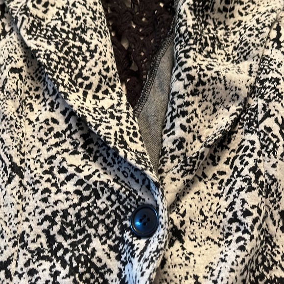 THX Blazer Lace Detail - Picture 4 of 7